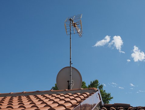 aerial antenna for digital terrestrial tv and satellite tv